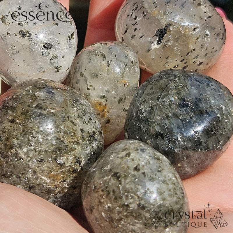 Black chlorite Quartz