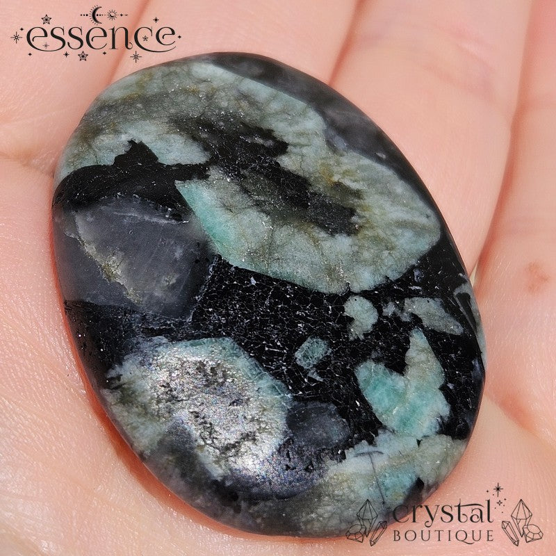 Emerald in Matrix Worry Stone