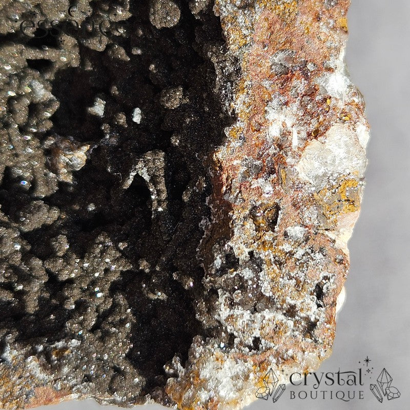 Manganese & Calcite – Deep, Dark & Glittery