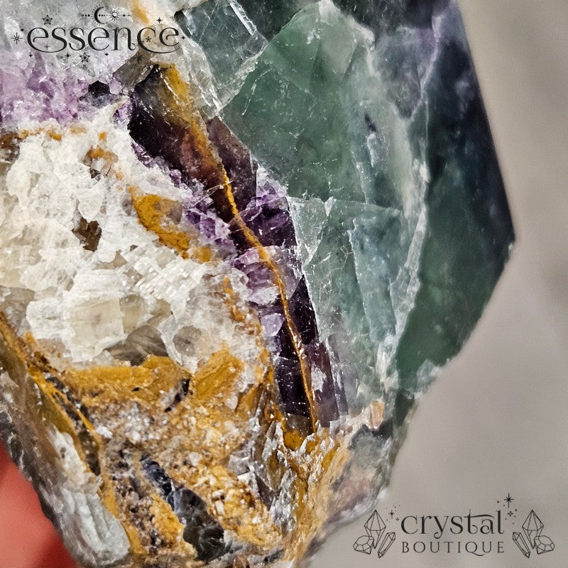 Fluorite Cut Base Point – 385g