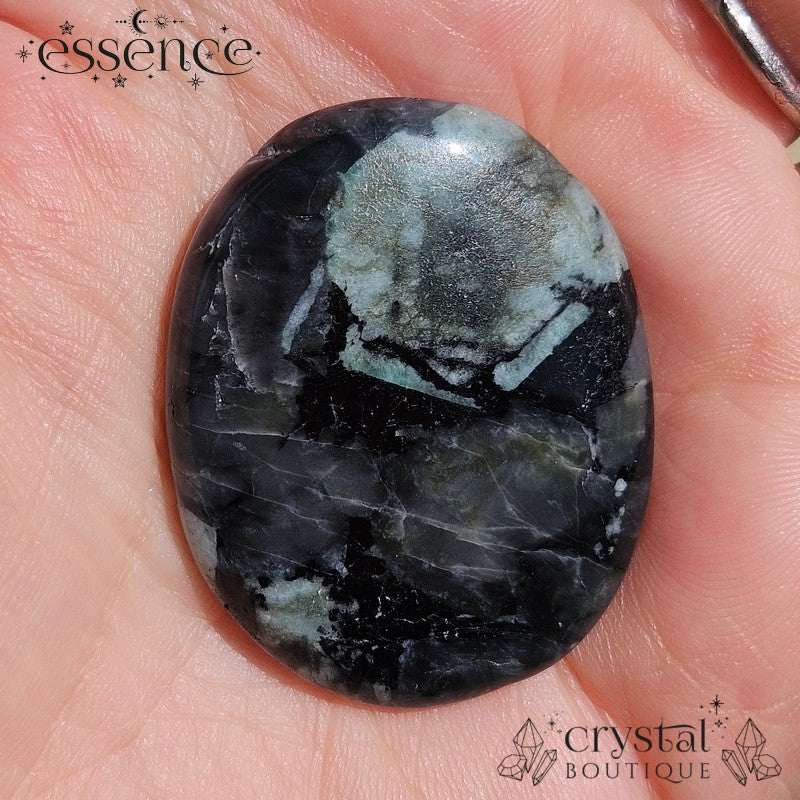 Emerald in Matrix Worry Stone
